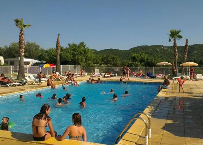 Camping Mobil-home Confortable Avec Terrasse A - Api-1-52-810 Collias